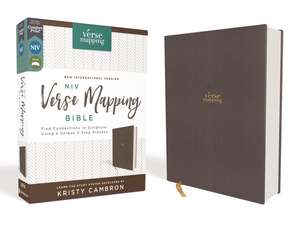 NIV, Verse Mapping Bible, Cloth over Board, Gray, Comfort Print: Find Connections in Scripture Using a Unique 5-Step Process de Kristy Cambron