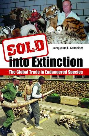 Sold into Extinction: The Global Trade in Endangered Species de Ronald V. Clarke