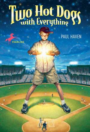 Two Hot Dogs with Everything de Paul Haven