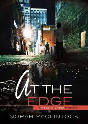 At the Edge de Norah McClintock