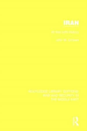 Iran: At War With History de John W. Limbert