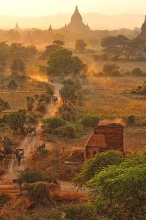 Along a Dusty Road in Bagan Myanmar Journal de Cool Image