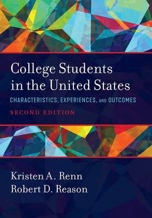 College Students in the United States: Characteristics, Experiences, and Outcomes de Kristen A. Renn